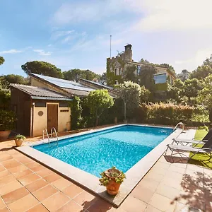 Main Villa: La Bruguera De Villa